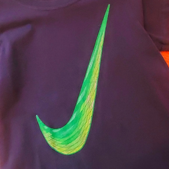 Boys Nike Shirt - Picture 2 of 3